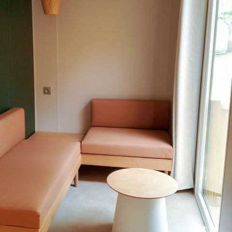 Mobilheim 12 personen - Aqua Tribu 6 Zimmer 12 Personen Halbüberdachte Terrasse