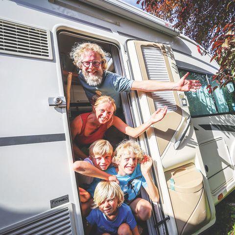 Kampeerplaats - WELKOM CAMPING CAR-pakket - 10A elektriciteit inbegrepen -.