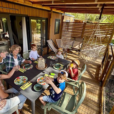 Mobilheim 6 personen - PREMIUM 32m² - 3 Schlafzimmer - TV - Geschirrspüler - Klimaanlage - Terrasse -.