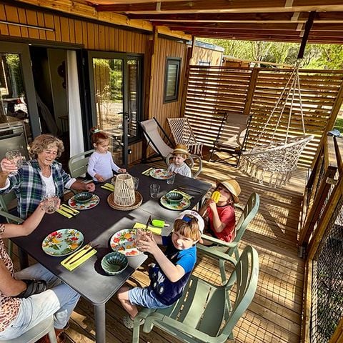 BUNGALOW 6 personnes - PREMIUM 32m² - 3 chambres - TV - lave-vaisselle - climatisation - terrasse -