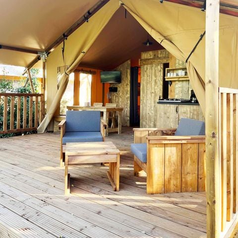 Safarizelt 4 Personen - Glamping Lodge PREMIUM RIVER 27m² - 2 Schlafzimmer - TV - Klimaanlage - überdachte Terrasse - Blick auf den Fluss -.