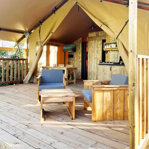Safarizelt 4 personen - Glamping Lodge PREMIUM RIVER 27m² - 2 Schlafzimmer - TV - Klimaanlage - überdachte Terrasse - Blick auf den Fluss -.
