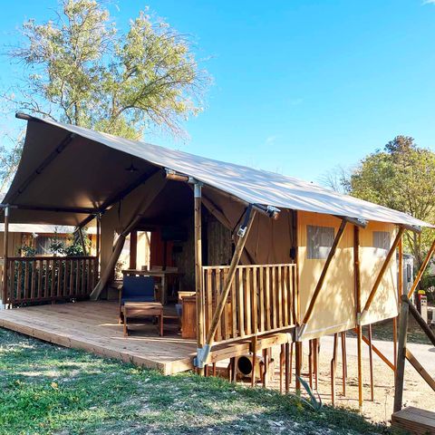 TENDA IN TELA E LEGNO 4 persone - Glamping Lodge PREMIUM RIVER 27m² SPA - 2 camere da letto - TV - aria condizionata - terrazza coperta - vista sul fiume