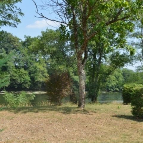 Kampeerplaats - Plaats Bordogne