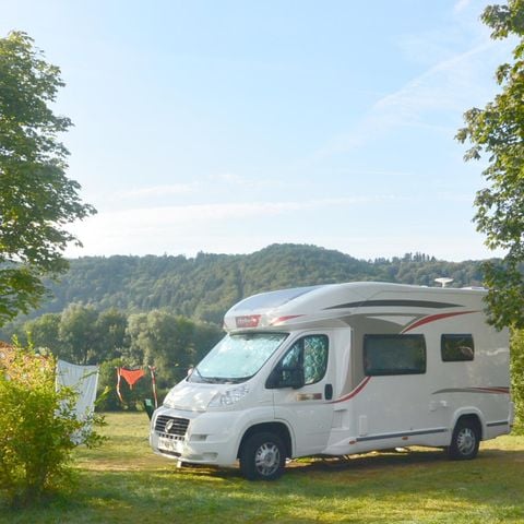 EMPLACEMENT - Emplacement camping car sans électricité