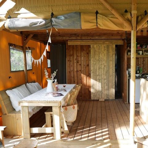 Tente en toile et en bois 4 personnes - Tente Safari Tendi avec salle de bain