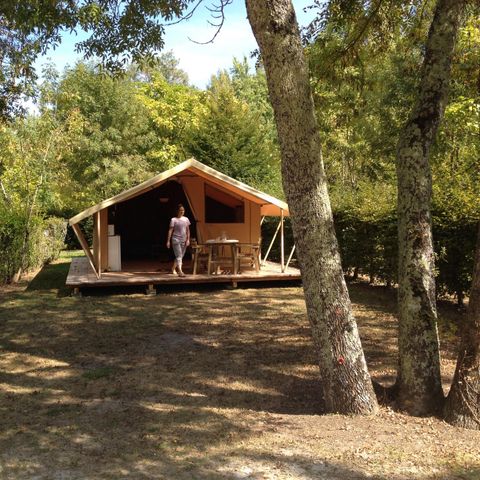 CANVAS AND WOOD TENT 4 people - CABANON