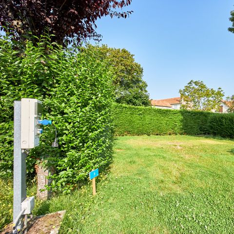EMPLACEMENT - Emplacement Classique | >85m2 | Electricité <10A