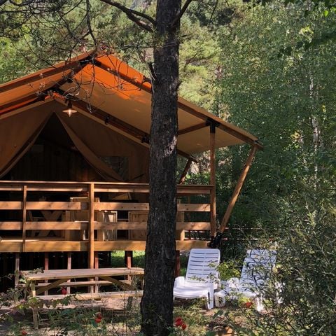 Tente en toile et en bois 6 personnes - Tente Glamping 3