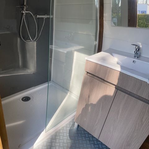 STAANPLAATS - Freecamp Premium pakket met elektriciteit