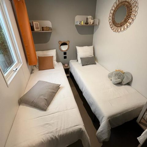 Mobile home 4 persons - Comfort 32m² (2 bedrooms) including covered terrace + TV + BBQ