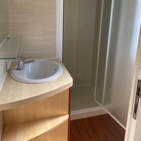 BUNGALOW 4 personnes - Standard 27m² dont terrasse 2 chambres + TV