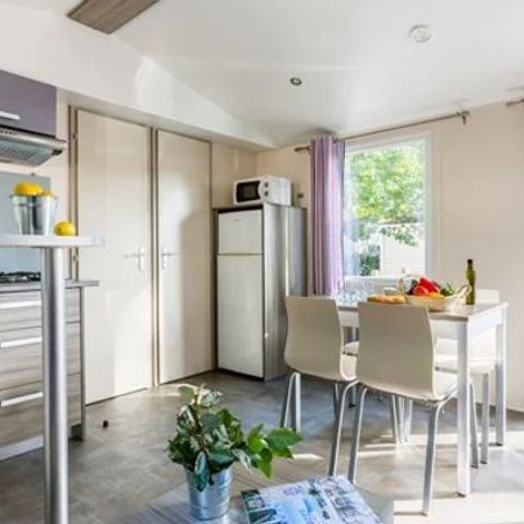 Stacaravan 4 personen - Stacaravan | Comfort | 2 Slaapkamers | 4 Pers. | Overdekt verhoogd terras