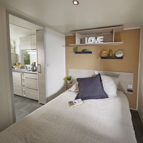 Stacaravan 4 personen - Mobile-home | Premium Azure | 2 slaapkamers | 4 pers. | Verhoogd terras | TV