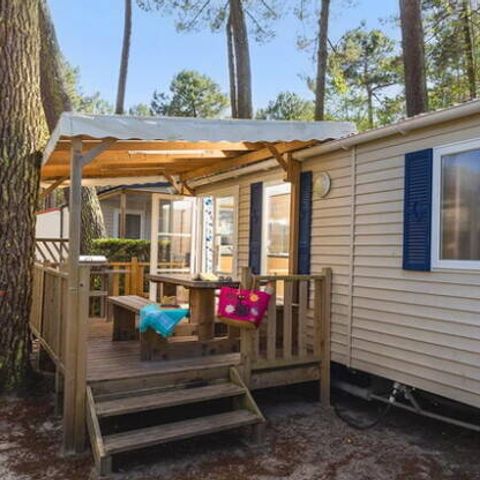 Bungalow 6 personen - Stacaravan | Klassiek | 2 Slaapkamers | 4/6 Pers. | Verhoogd terras | TV