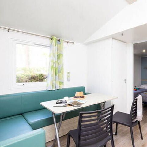 Bungalow 6 personen - Stacaravan | Klassiek | 2 Slaapkamers | 4/6 Pers. | Verhoogd terras | TV