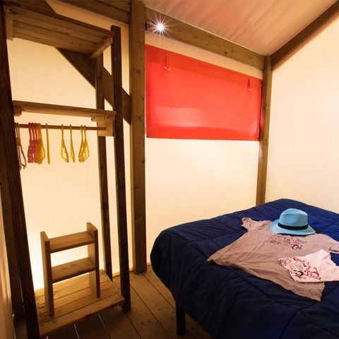 Tente en toile et en bois 5 personnes - RESASOL - 2 chambres