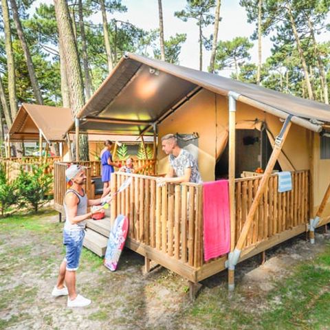 Canvas and wooden tent 8 persons - ECOLUXE - 3 bedrooms