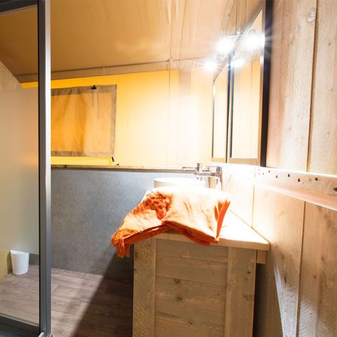 Tente en toile et en bois 8 personnes - ECOLUXE - 3 chambres