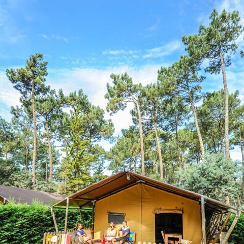 Tente en toile et en bois 5 personnes - ECOLUXE - 2 chambres
