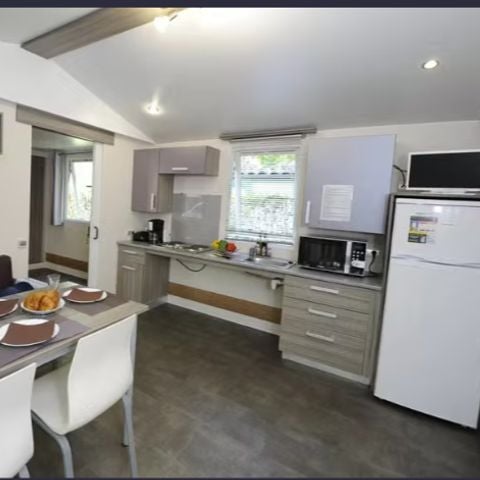 Mobile home 6 persons - Mobile-home | Comfort | 2 Bedrooms | 4/6 Pers. | Raised terrace | Air conditioning | TV