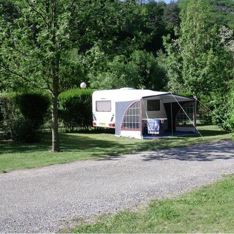 Kampeerplaats - Pakket: auto / 1 tent of caravan of camper