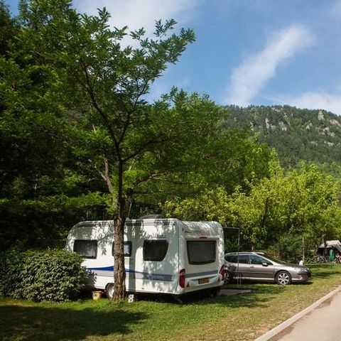 Kampeerplaats - Natuurarrangement inclusief wifi (tent, caravan, camper) + auto