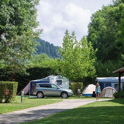 Kampeerplaats - Standplaats Standaardpakket (tent, caravan, camper) + voertuig zonder elektriciteit