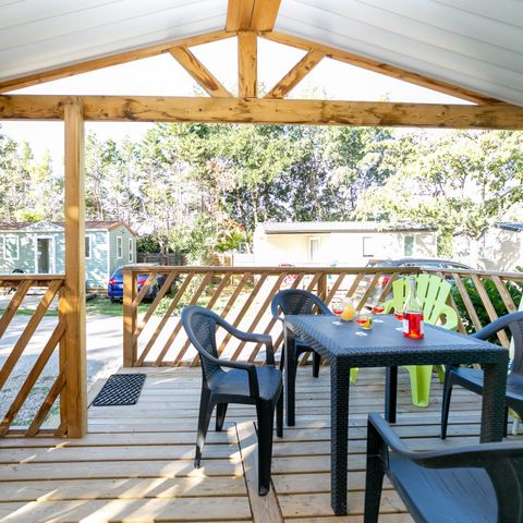 Mobilheim 6 Personen - MH2 Premium + Terrasse 8 m², mit Sanitäranlagen