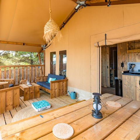 Canvas and wooden tent 4 persons - Wood Lodge Premium Spa