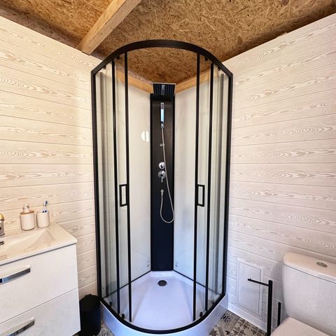 PARCELA - Paquete Freecamp - parcela con instalaciones sanitarias individuales