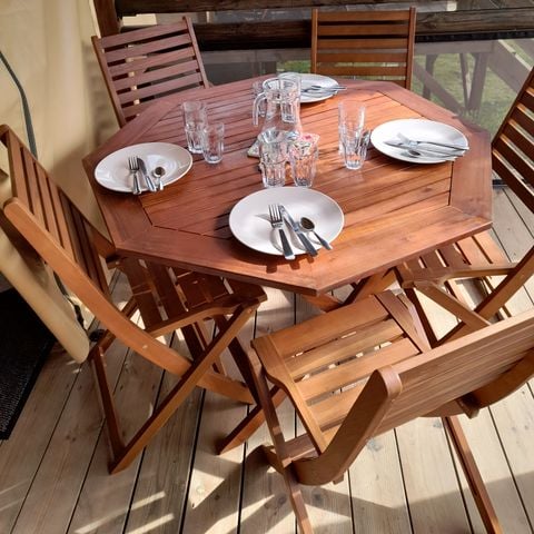 Tent 5 personen - BALY LODGES zonder sanitair