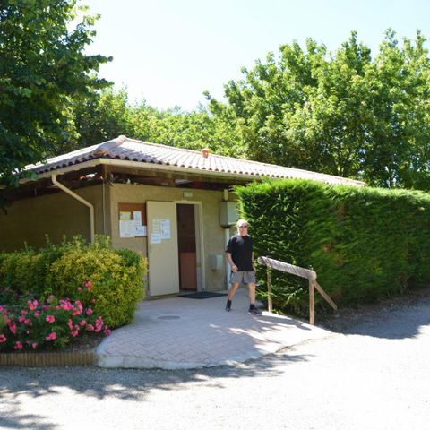 Kampeerplaats - Camping en caravaning arrangement