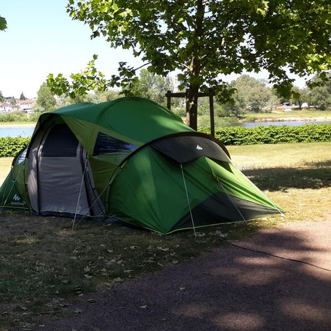 Kampeerplaats - Comfortpakket, met elektriciteit