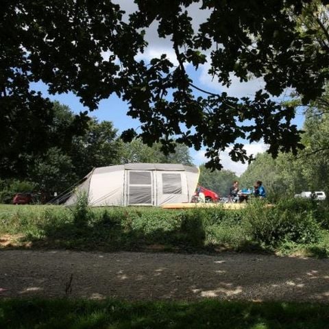 PLOT - Comfort package (1 tent, caravan or motor home / 1 car / 10A electricity) 2/6 pers