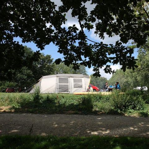 STAANPLAATS -  Trekkerspakket (1 persoon te voet of met de fiets / 1 tent) 1 persoon