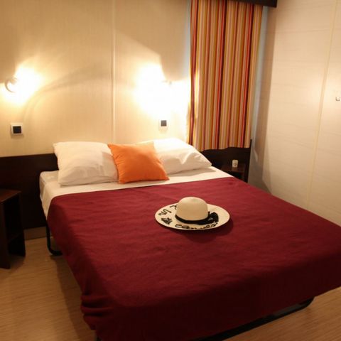 Stacaravan 7 personen - klassiek 3ch. 7