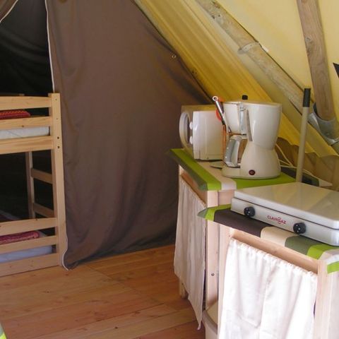 UNUSUAL ACCOMMODATION 4 people -  Furnished 2-bedroom tepee - no sanitary facilities