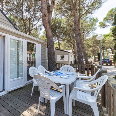 Stacaravan 6 personen - Klassiek | 3 slaapkamers | 6 pers | Overdekt verhoogd terras | Airconditioning