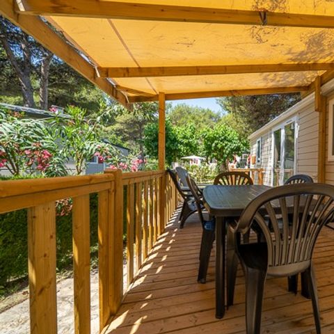 Stacaravan 6 personen - Comfort XL | 3 slaapkamers | 6 pers | Overdekt terras | Airconditioning