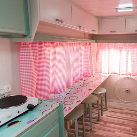 CARAVAN 5 persone - Verde Albahaca, senza servizi igienici