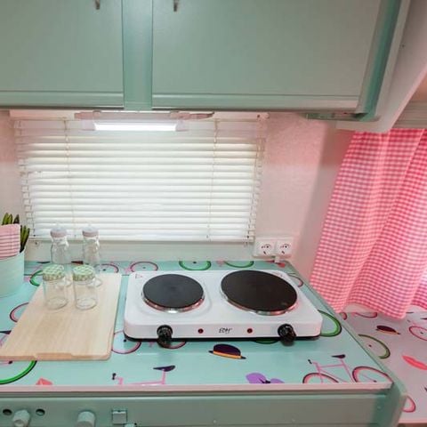 Caravan 5 personen - Verde Albahaca, zonder sanitair