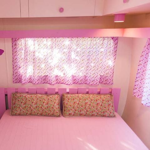 Caravane 6 personnes - 12 ROSE PAPILLON