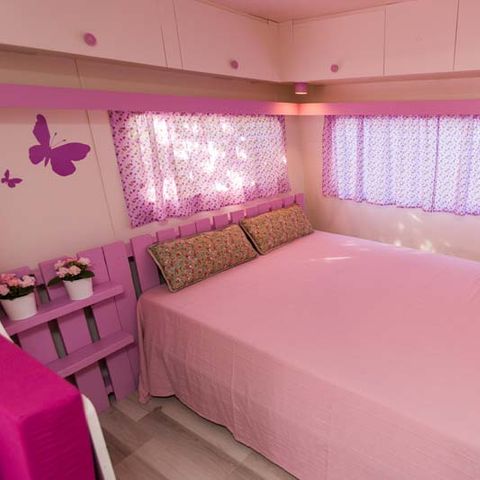 CARAVAN 6 persone - Rosa Mariposa, senza servizi igienici