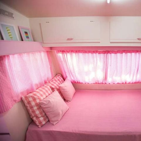 Caravan 5 personen - Rosa Colorete zonder sanitair