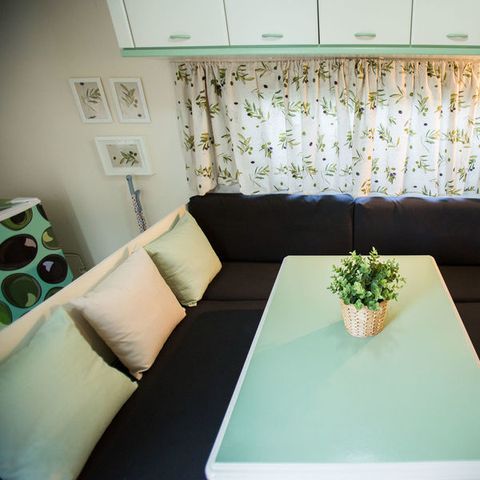 Wohnwagen 4 Personen - Verde Oliva ohne Sanitäranlagen