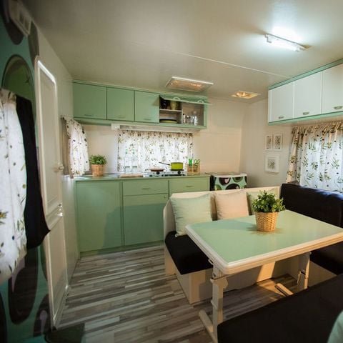 CARAVAN 4 persone - Verde Oliva senza servizi igienici
