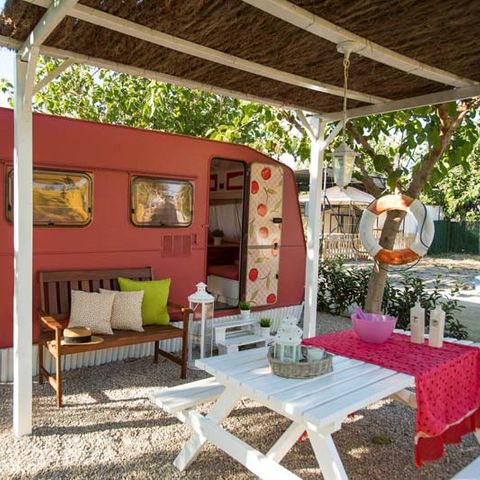 CARAVAN 4 persone - Roja, senza servizi igienici