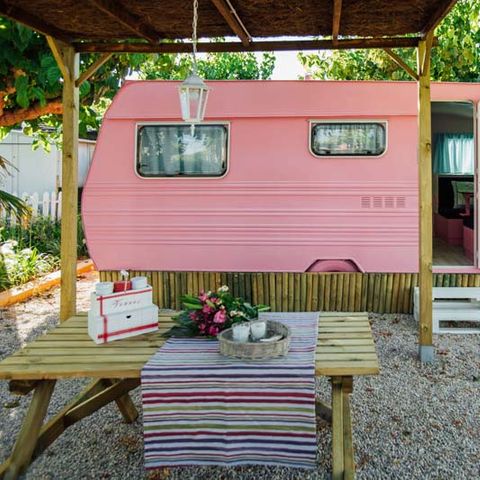 CARAVAN 4 persone - Fresa Boho, senza servizi igienici