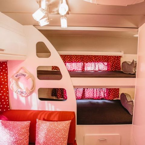 Caravan 4 personen - Granaat, zonder sanitair